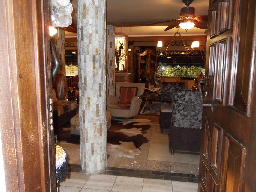 Las Chimeneas Townhouse en venta Valencia Carabobo Desiree Castillo Rentahouse