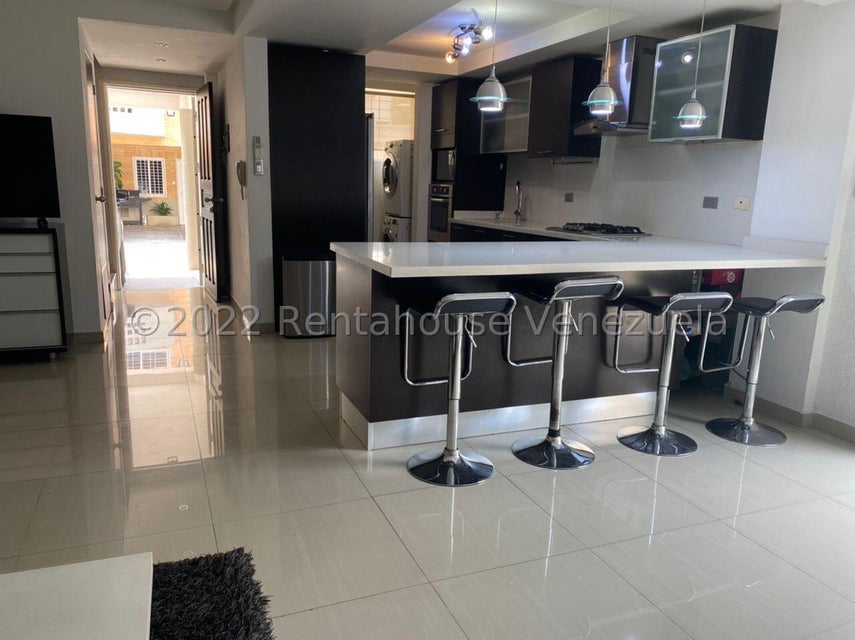 Mañongo  Townhouse en venta   Naguanagua Carabobo Desiree Castillo Rentahouse