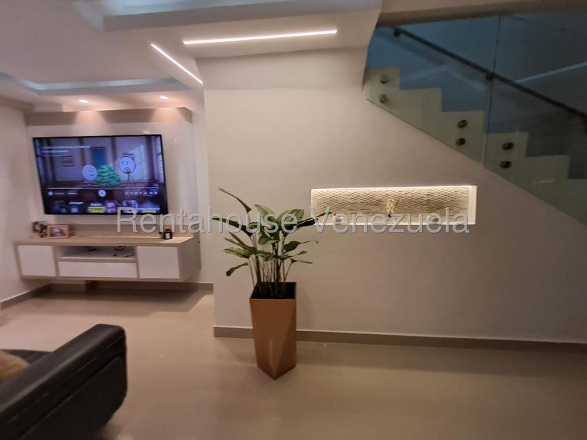 El Rincón Naguanagua Townhouse en venta Carabobo Desiree Castillo Rentahouse 