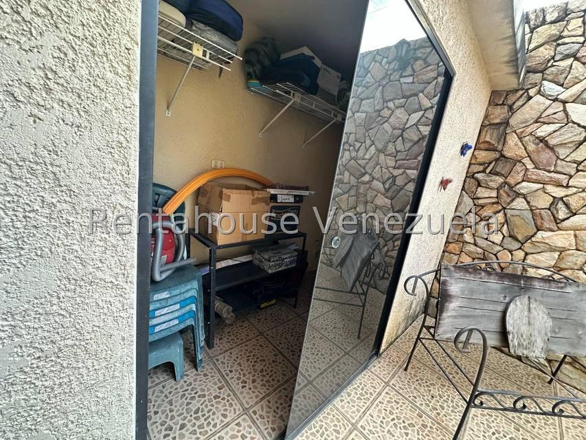 Manantial Townhouse en venta Naguanagua Carabobo Desiree Castillo Rentahouse 
