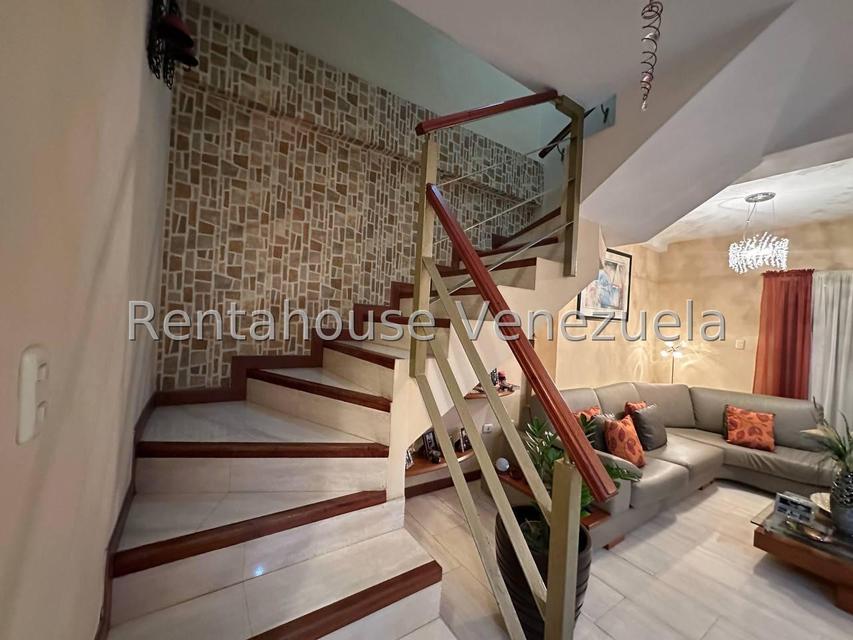 Manantial Townhouse en venta Naguanagua Carabobo Desiree Castillo Rentahouse 