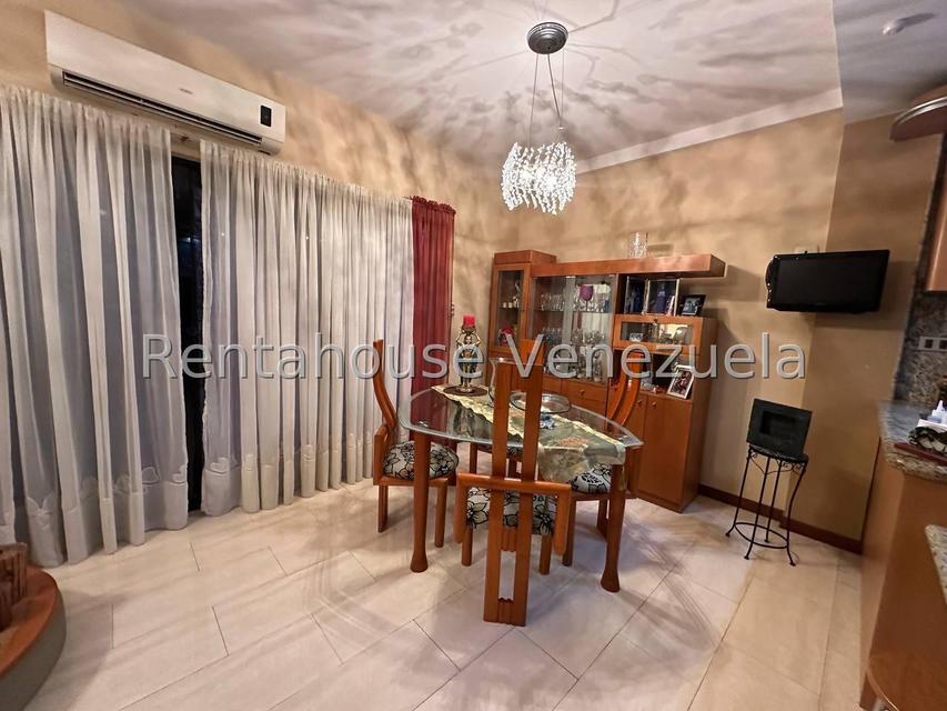 Manantial Townhouse en venta Naguanagua Carabobo Desiree Castillo Rentahouse 