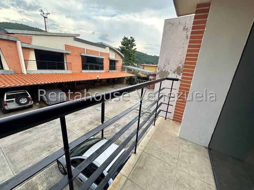 Manantial Townhouse en venta Naguanagua Carabobo Desiree Castillo Rentahouse 