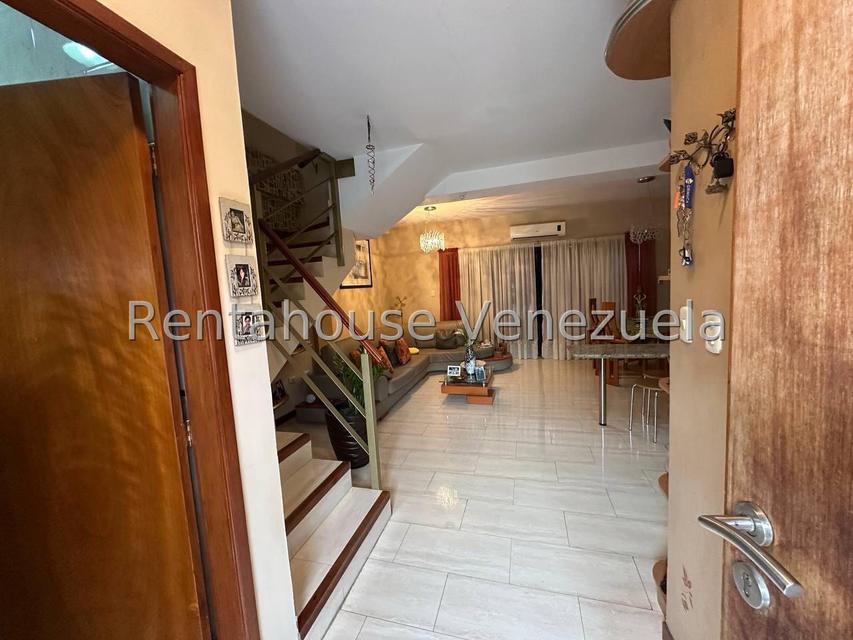 Manantial Townhouse en venta Naguanagua Carabobo Desiree Castillo Rentahouse 