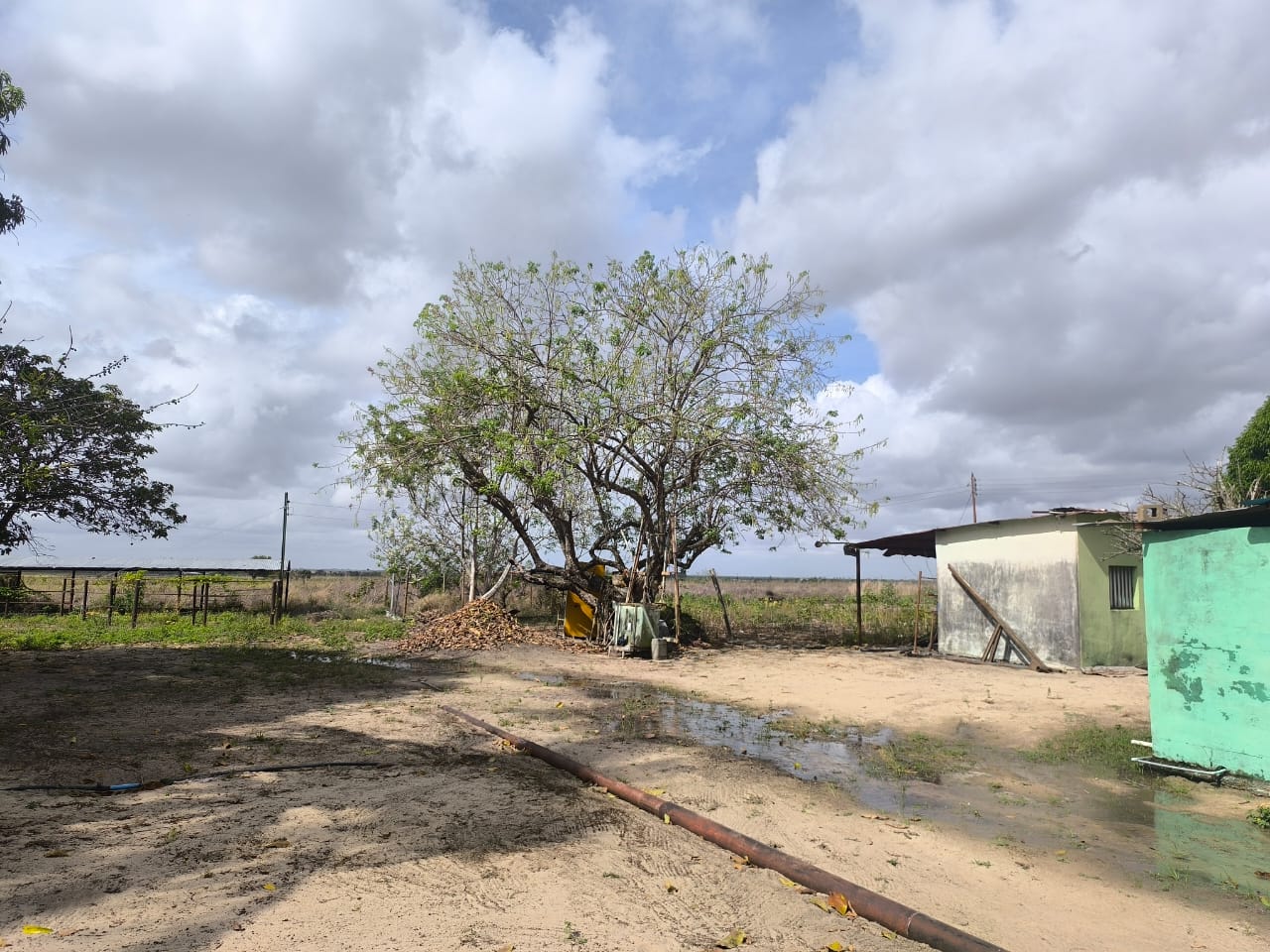INMOBILIARIA FARRO VENDE TERRENO CARRETERA NACIONAL SANTA BARBARA AGUASAY 