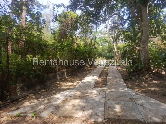26-18981 Doble Casa en Altamira Obra Gris La Entrada Naguanagua