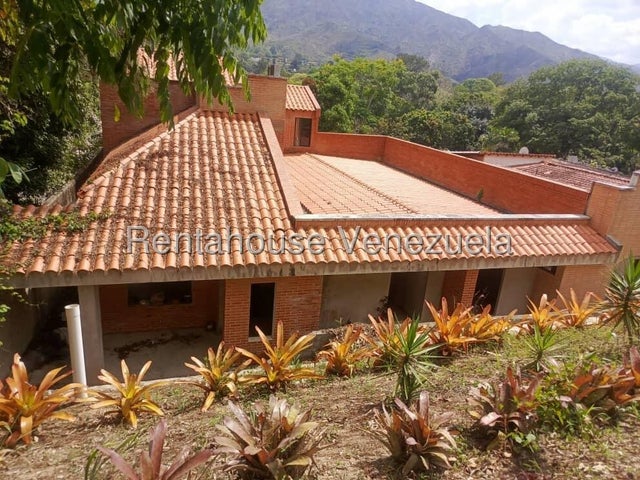 26-18981 Doble Casa en Altamira Obra Gris La Entrada Naguanagua
