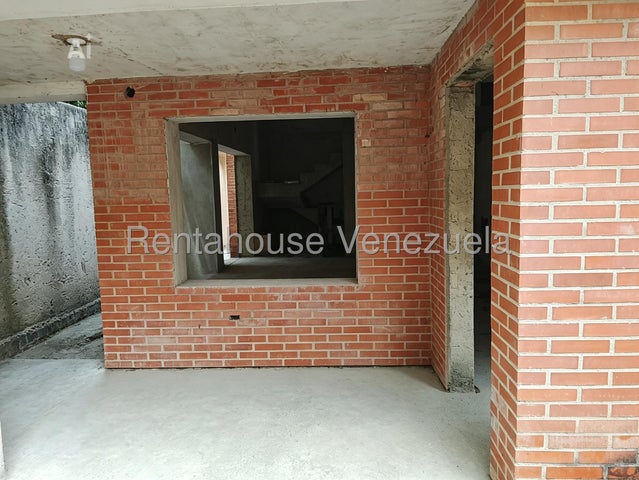 26-18981 Doble Casa en Altamira Obra Gris La Entrada Naguanagua