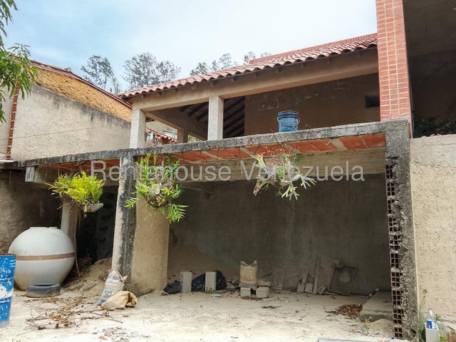 26-18981 Doble Casa en Altamira Obra Gris La Entrada Naguanagua