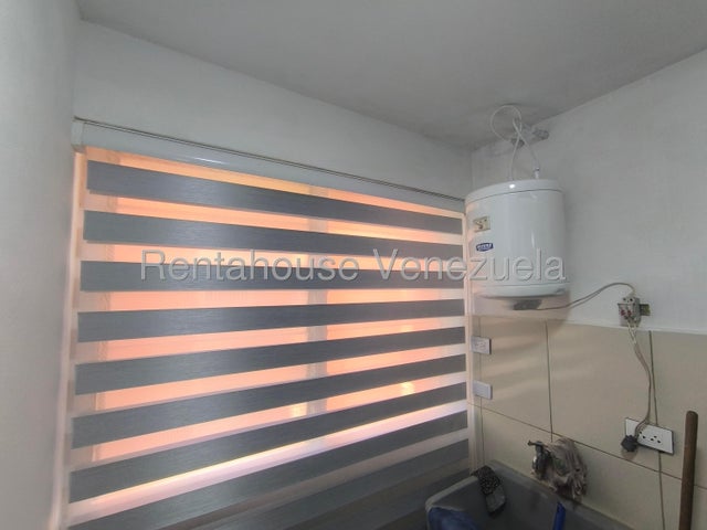 Fresco Apartamento en venta Ubicado en av Bolivar norte Valencia Carabobo en venta codigo 26-18943