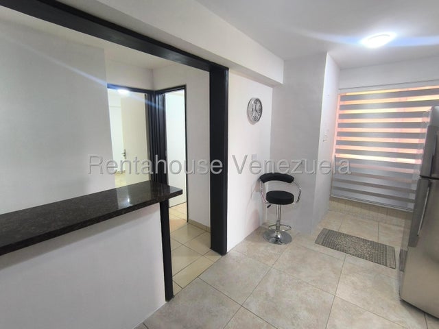 Fresco Apartamento en venta Ubicado en av Bolivar norte Valencia Carabobo en venta codigo 26-18943