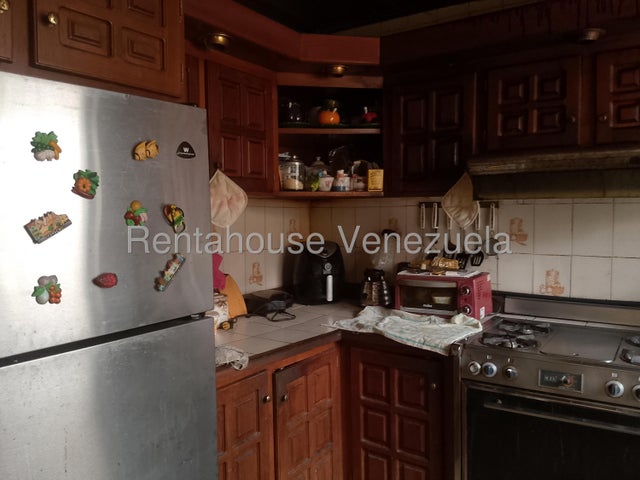 Amplia Casa en venta ubicada en Av Bolivar Sur valencia carabobo codigo 26-4484