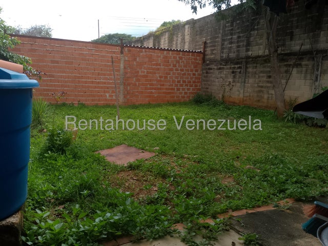 Amplia Casa en venta ubicada en Av Bolivar Sur valencia carabobo codigo 26-4484