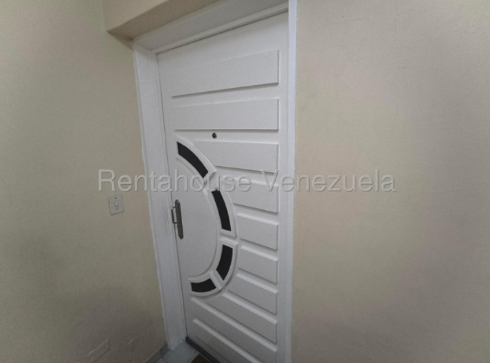Venta de Apto. Resd. Saint Moritz. La Trigaleña #26-16859