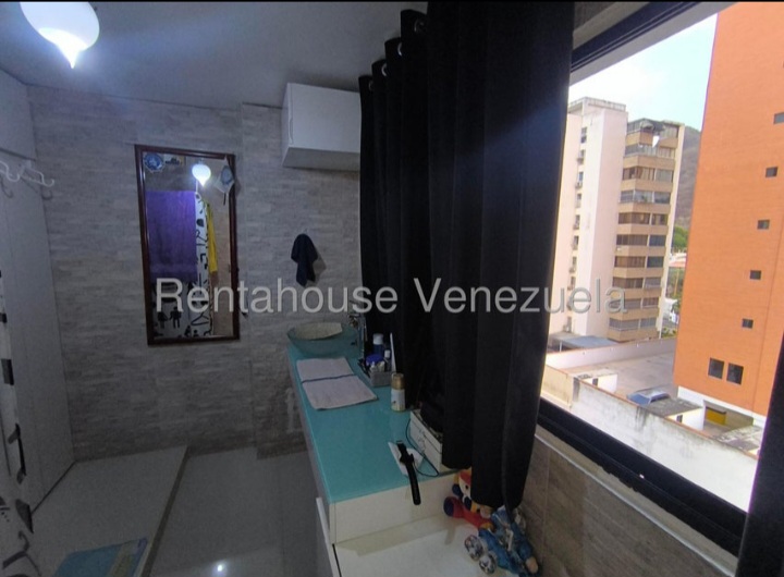 Venta de Apto. Resd. Saint Moritz. La Trigaleña #26-16859