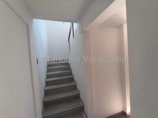 De lujo Casa en venta ubicada en el bosque valencia carabobo codigo 26-13718