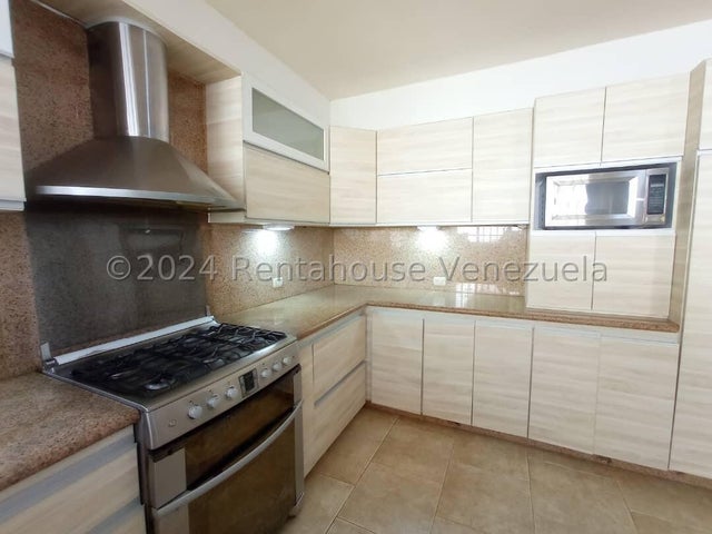 En Guaparo Casa con pozo de agua y planta electrica en venta ubicada en valencia carabobo codigo 24-18638