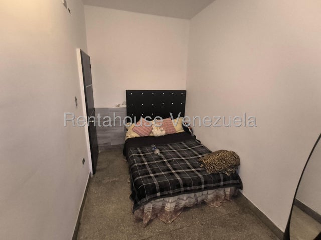 Apartamento planta baja con internet en venta en san blas valencia carabobo codigo 26-16455