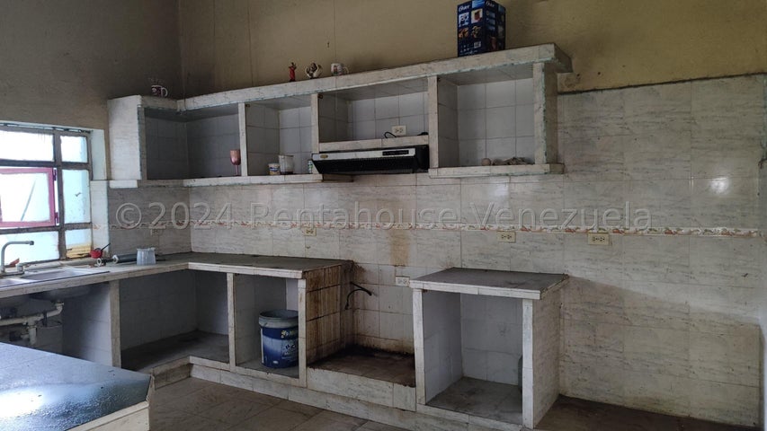 Casa en venta en san Blas Valencia Carabobo Codigo 24-28773