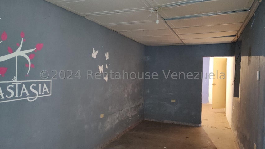 Casa en venta en san Blas Valencia Carabobo Codigo 24-28773
