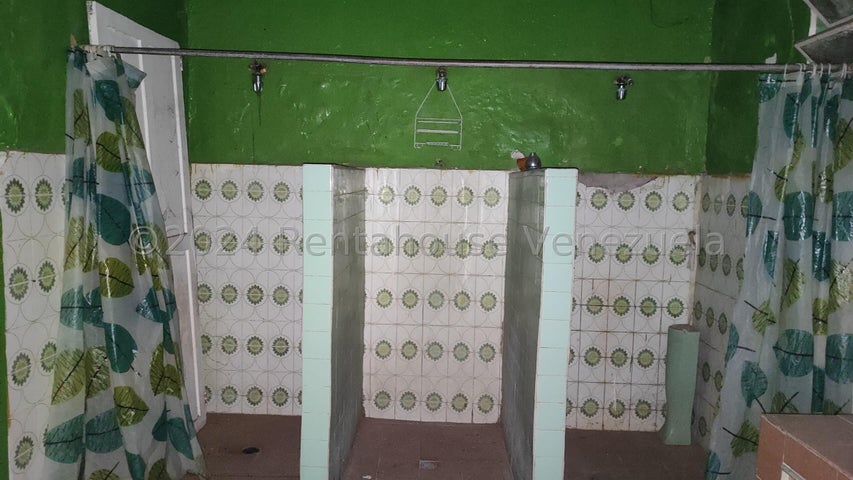 Casa en venta en san Blas Valencia Carabobo Codigo 24-28773