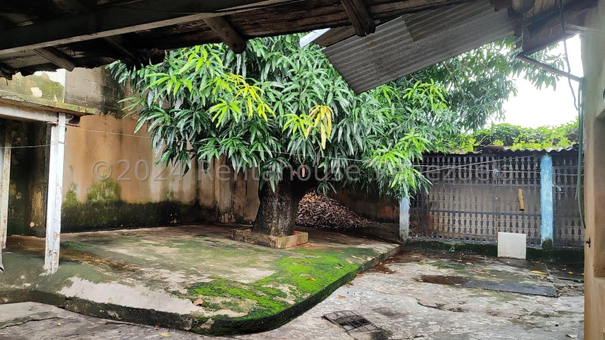 Casa en venta en san Blas Valencia Carabobo Codigo 24-28773