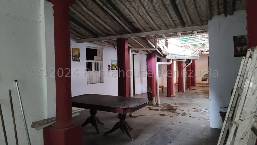 Casa en venta en san Blas Valencia Carabobo Codigo 24-28773