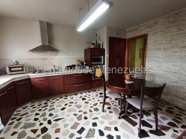 Trigal centro Casa en venta con jardin ubicada en Valencia Carabobo codigo 26-11215
