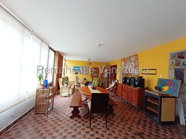 Trigal centro Casa en venta con jardin ubicada en Valencia Carabobo codigo 26-11215