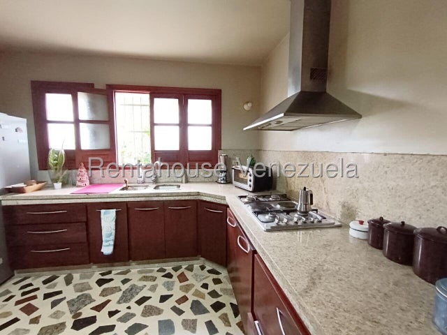Trigal centro Casa en venta con jardin ubicada en Valencia Carabobo codigo 26-11215