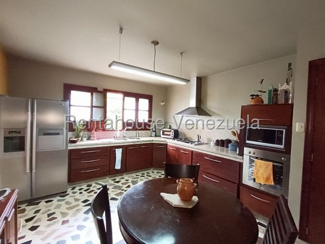 Trigal centro Casa en venta con jardin ubicada en Valencia Carabobo codigo 26-11215