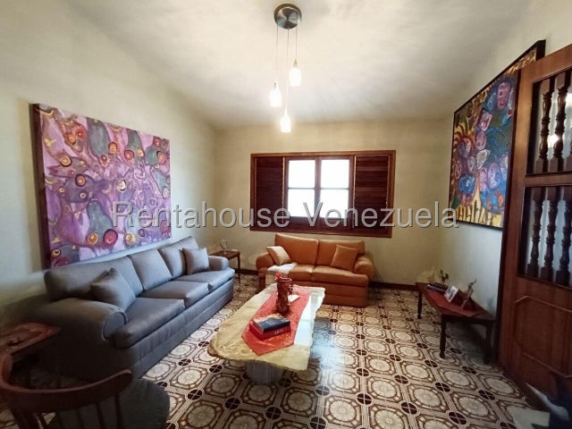 Trigal centro Casa en venta con jardin ubicada en Valencia Carabobo codigo 26-11215