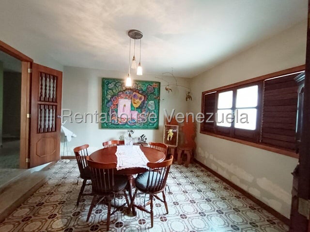 Trigal centro Casa en venta con jardin ubicada en Valencia Carabobo codigo 26-11215