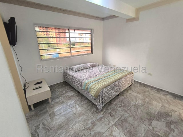 Townhouse en Alquiler CON PLANTA ELECTRICA Y POZO DE AGUA Naguanagua el rincon carabobo codigo 26-17882