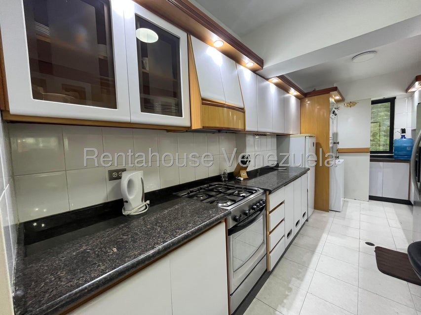 Las Chimeneas apartamento en venta Valencia Carabobo Desiree Castillo Rentahouse 