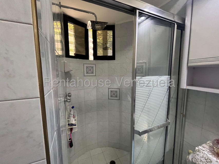 Las Chimeneas apartamento en venta Valencia Carabobo Desiree Castillo Rentahouse 