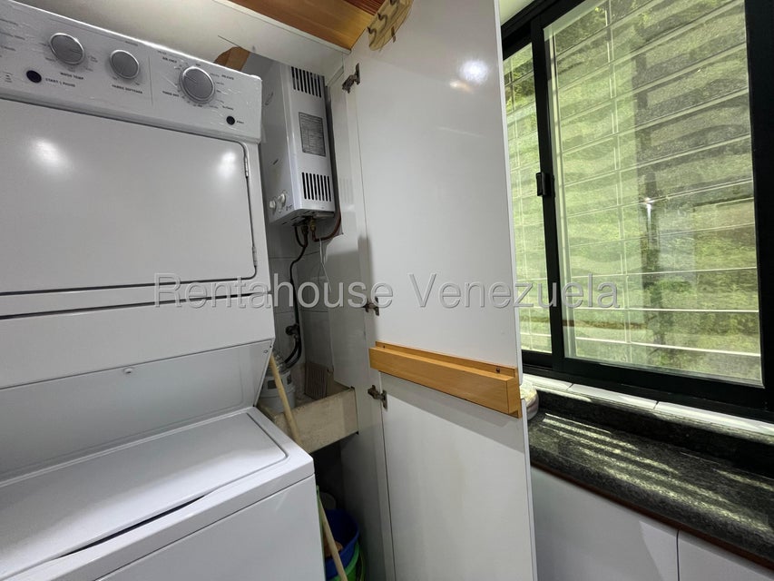 Las Chimeneas apartamento en venta Valencia Carabobo Desiree Castillo Rentahouse 