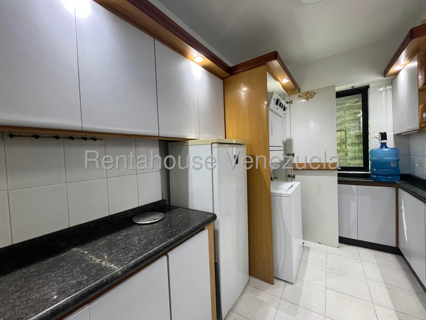 Las Chimeneas apartamento en venta Valencia Carabobo Desiree Castillo Rentahouse 