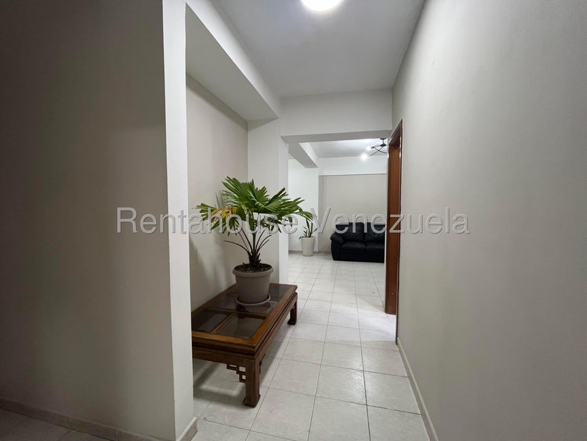 Las Chimeneas apartamento en venta Valencia Carabobo Desiree Castillo Rentahouse 