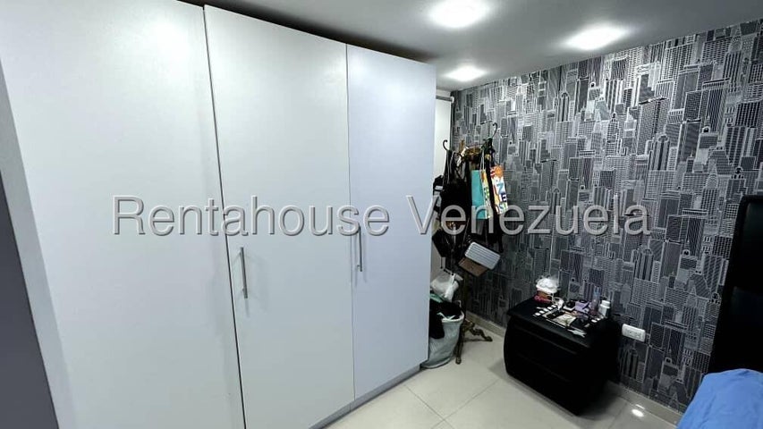 Casa en venta con planta electrica ubicada en La cumaca Naguanagua Carabobo codigo 25-8261