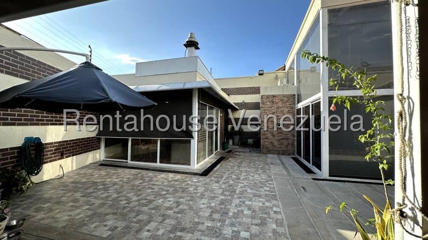 Casa en venta con planta electrica ubicada en La cumaca Naguanagua Carabobo codigo 25-8261