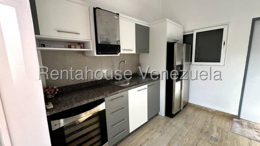 Casa en venta con planta electrica ubicada en La cumaca Naguanagua Carabobo codigo 25-8261