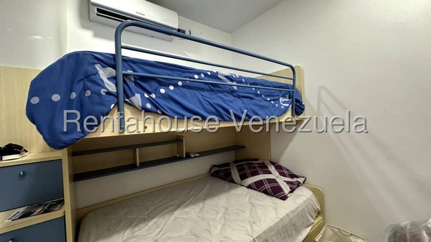 Casa en venta con planta electrica ubicada en La cumaca Naguanagua Carabobo codigo 25-8261