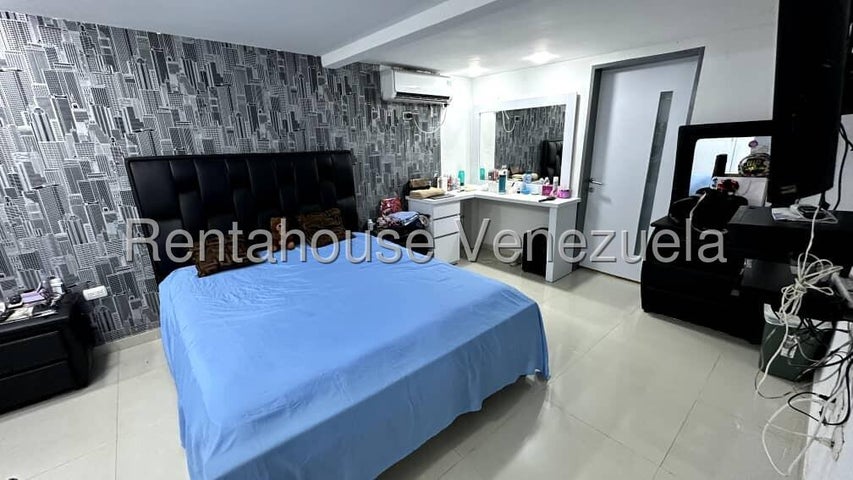 Casa en venta con planta electrica ubicada en La cumaca Naguanagua Carabobo codigo 25-8261