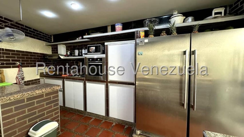 Casa en venta con planta electrica ubicada en La cumaca Naguanagua Carabobo codigo 25-8261