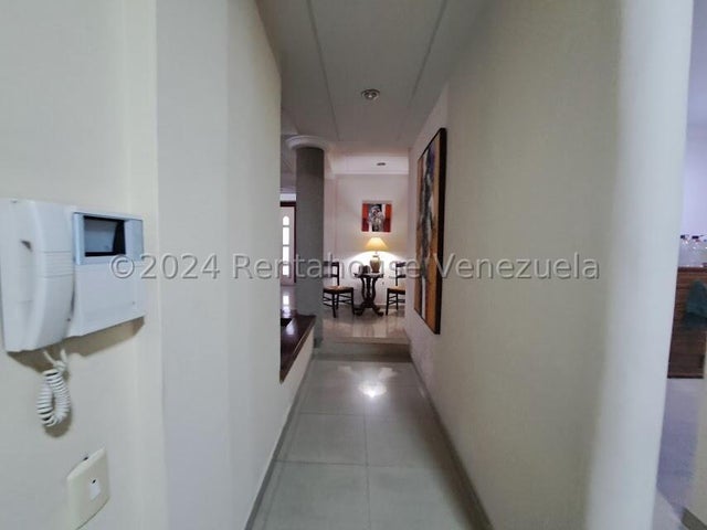 Casa en venta con planta electrica ubicada en Las Mercedes San Diego Carabobo codigo 25-1819