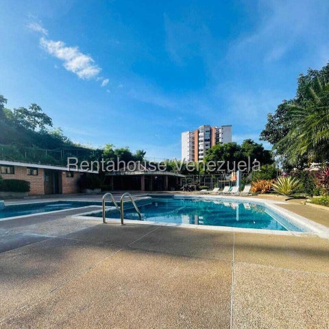 26-19199 En alquiler exclusivo y amplio apartamento amoblado y equipado Mañongo Naguanagua