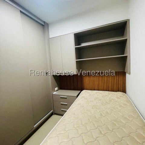 26-19199 En alquiler exclusivo y amplio apartamento amoblado y equipado Mañongo Naguanagua