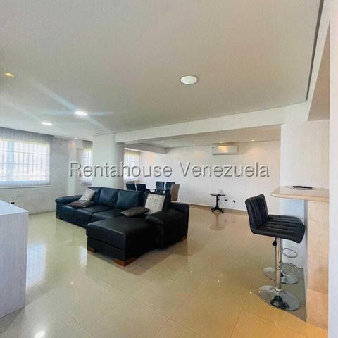 Lujo y Confort Total en Mañongo: Apartamento de 200m² con Planta 100% y Pozo - Equipado En Alquiler COD 26-19199