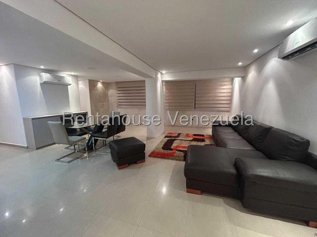 Lujo y Confort Total en Mañongo: Apartamento de 200m² con Planta 100% y Pozo - Equipado En Alquiler COD 26-19199
